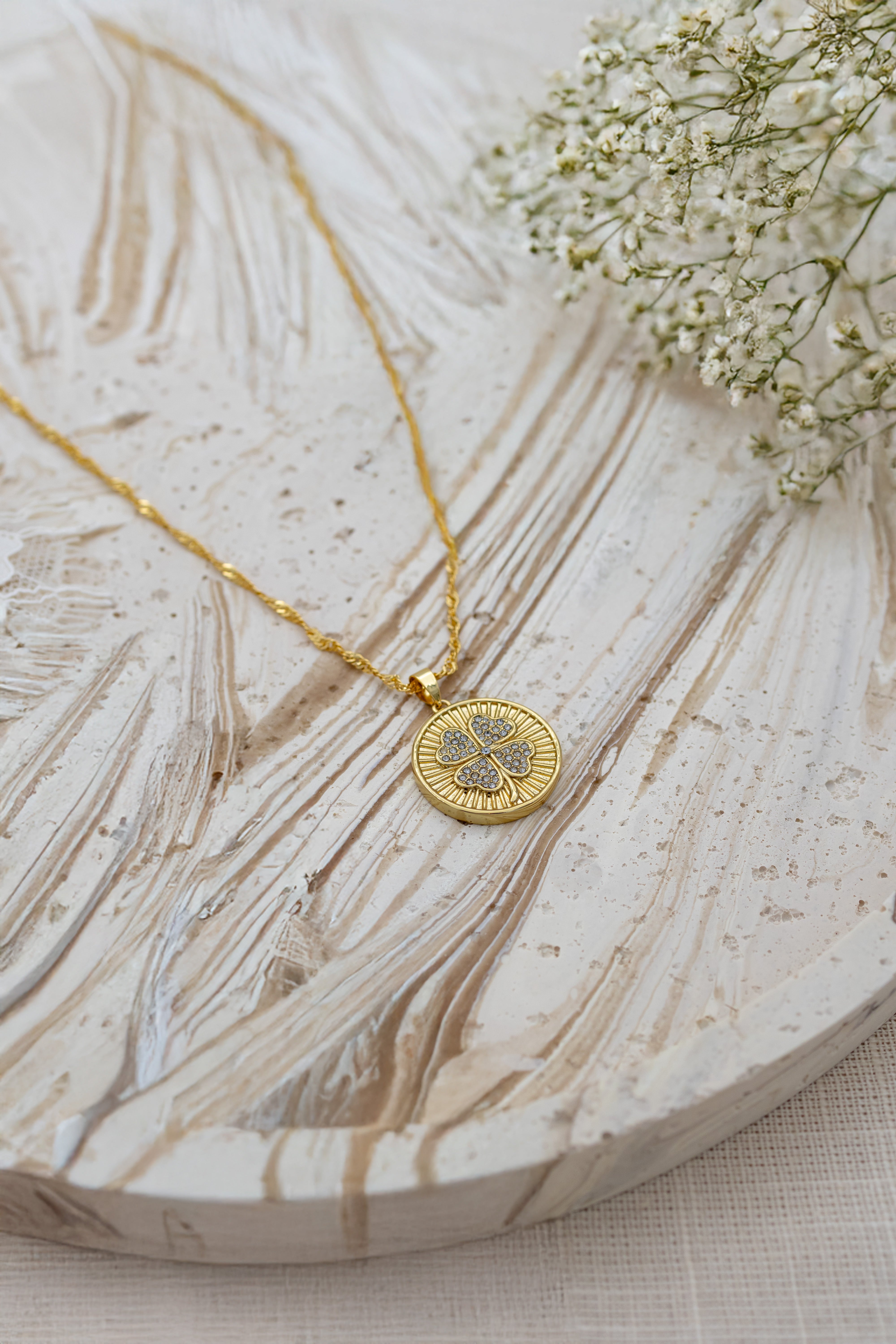 Secret Amulet Lucky clover
