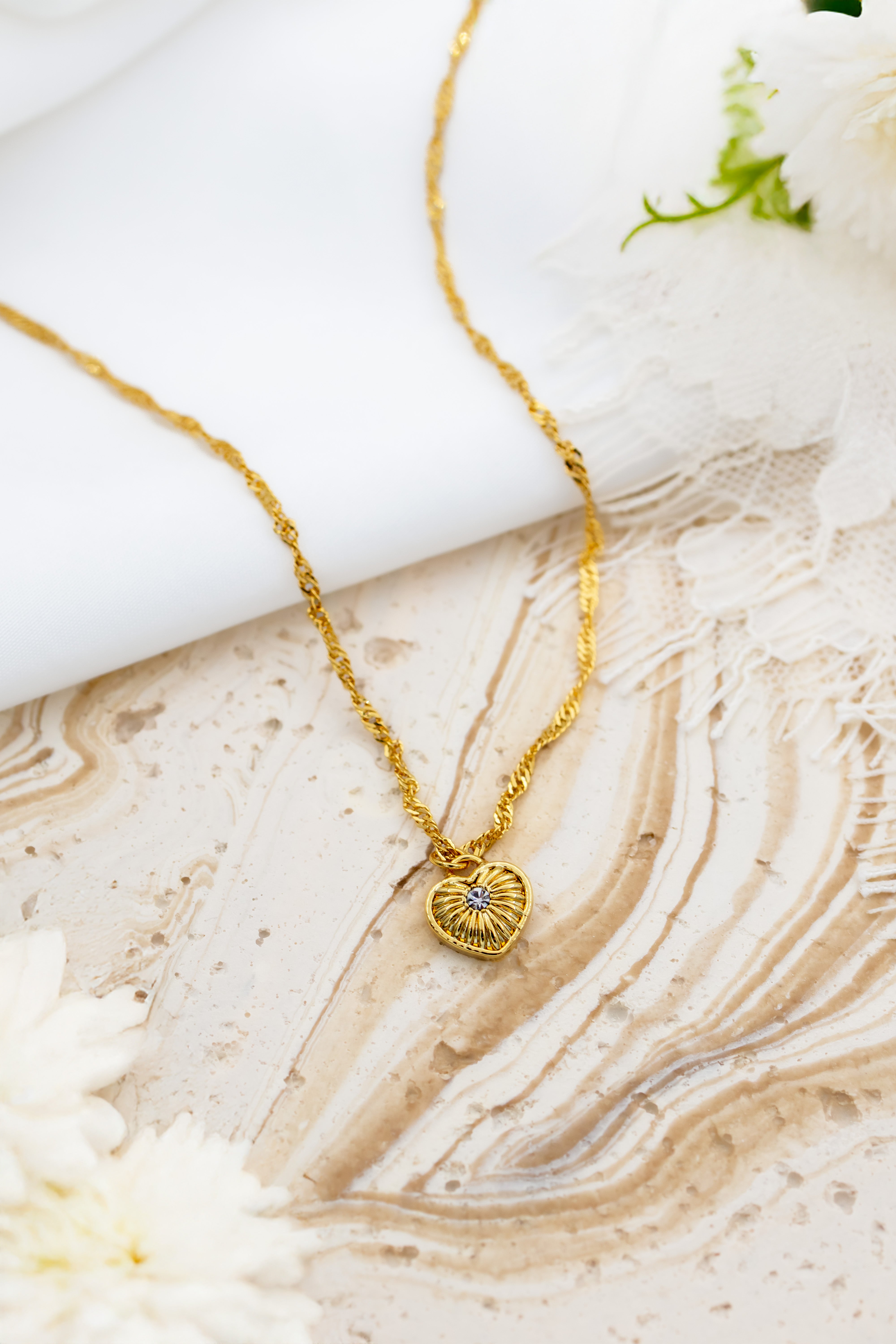 Aurelia bella heart necklace