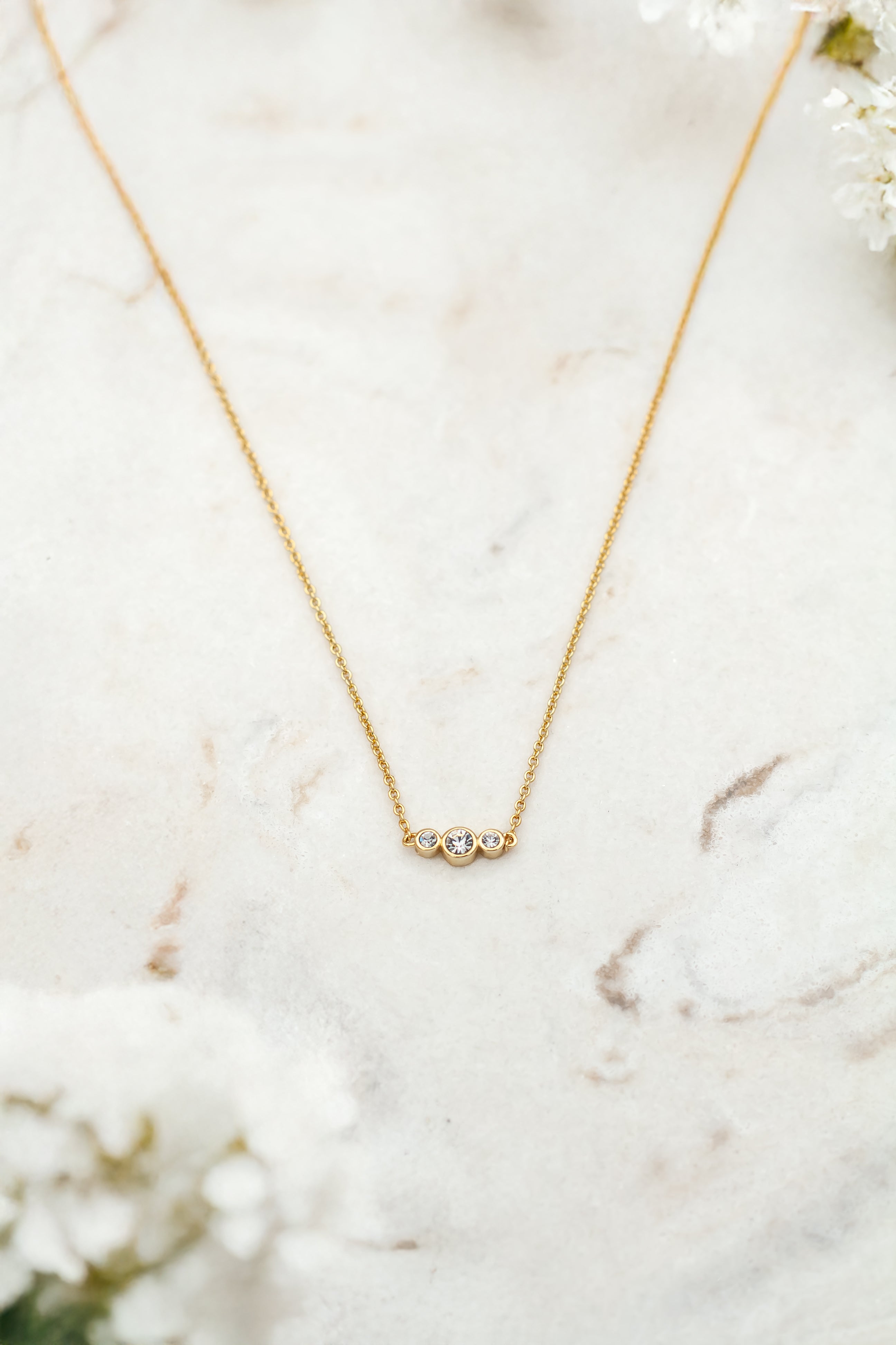 Calla petite necklace