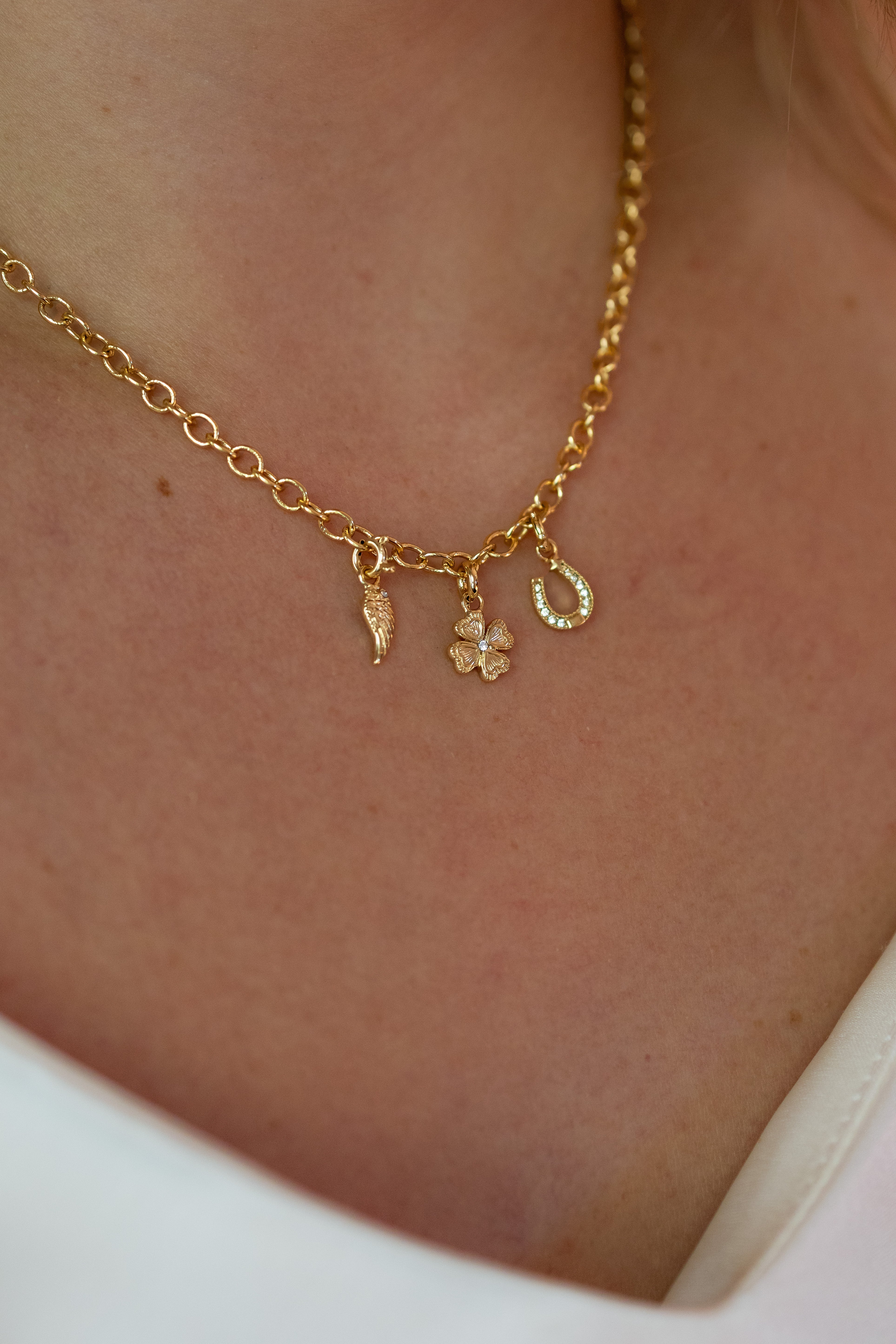 Fortuna angelwing charm
