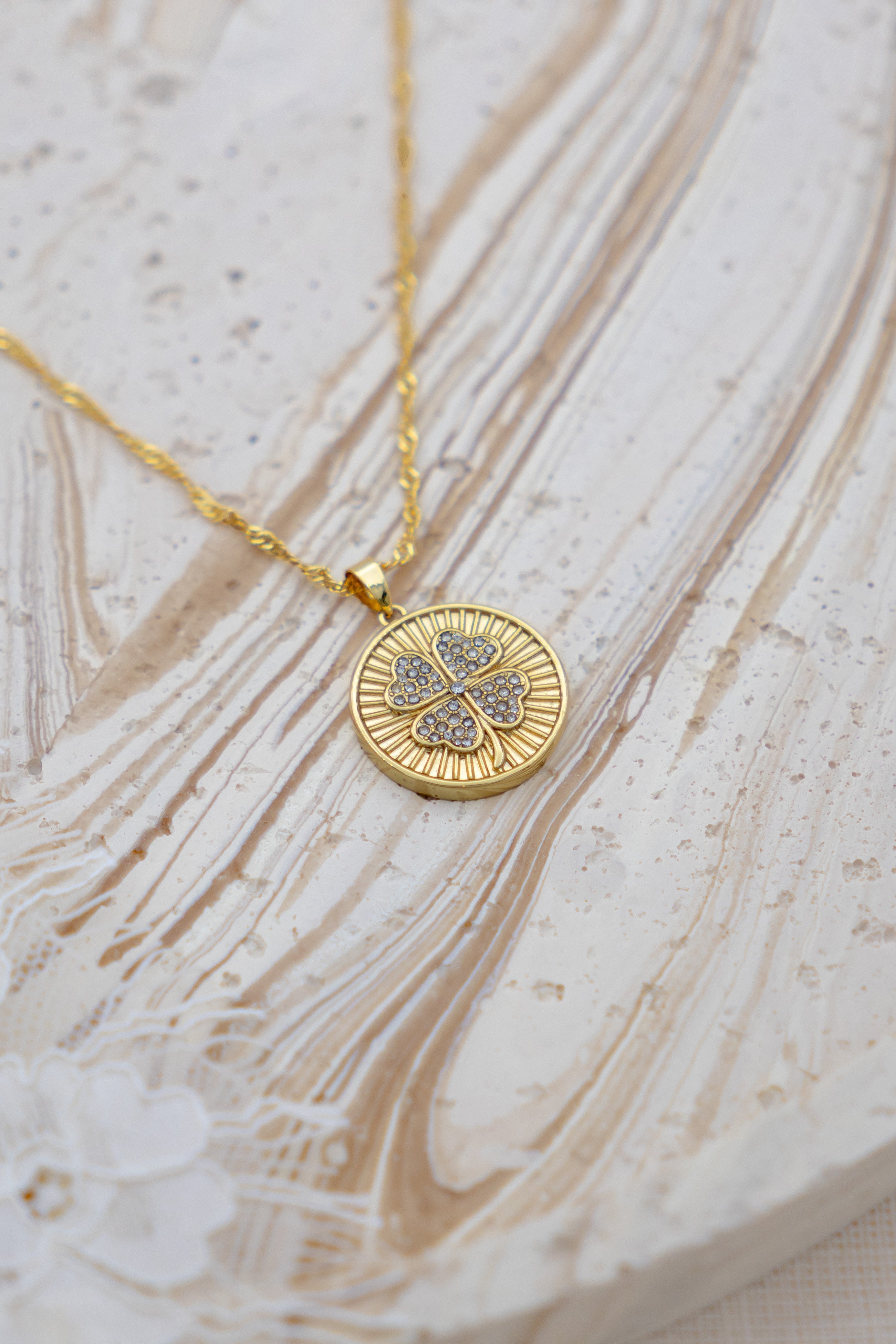 Secret Amulet Lucky clover