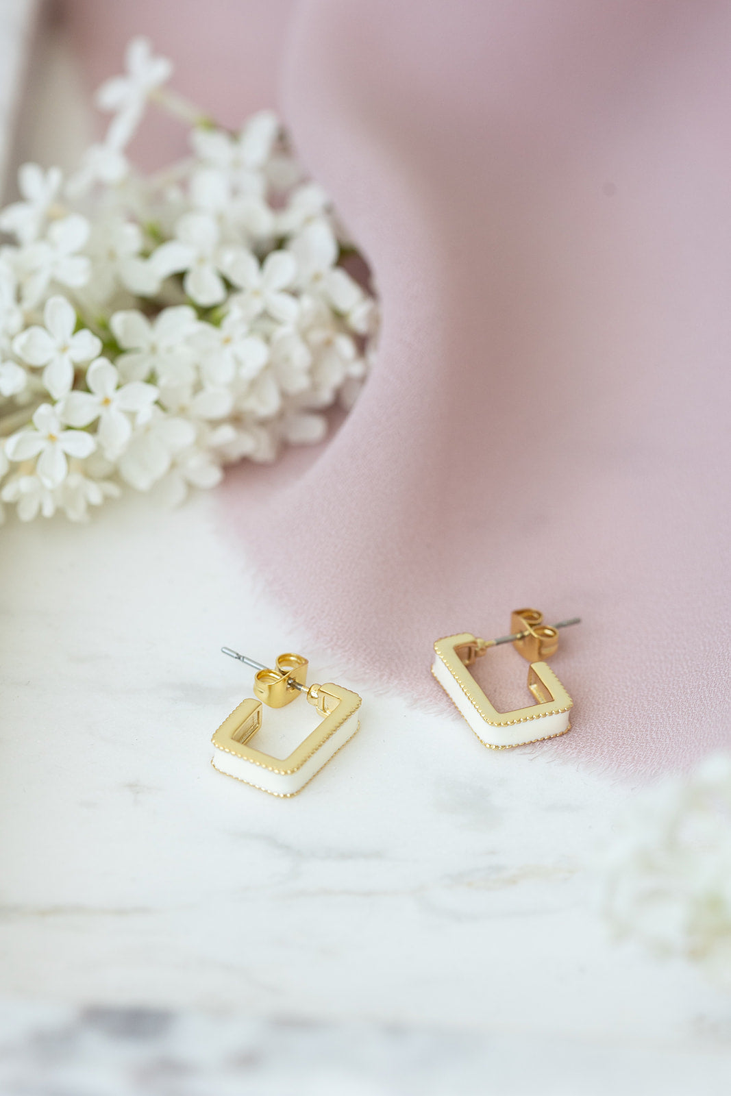 Celestina square earrings creme