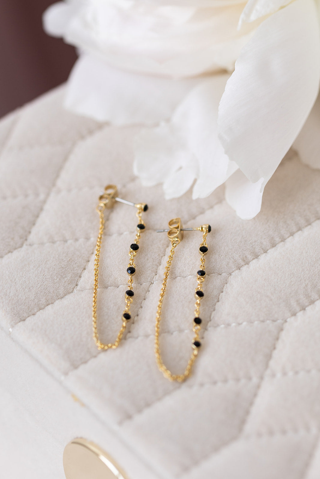 Aneta earrings black