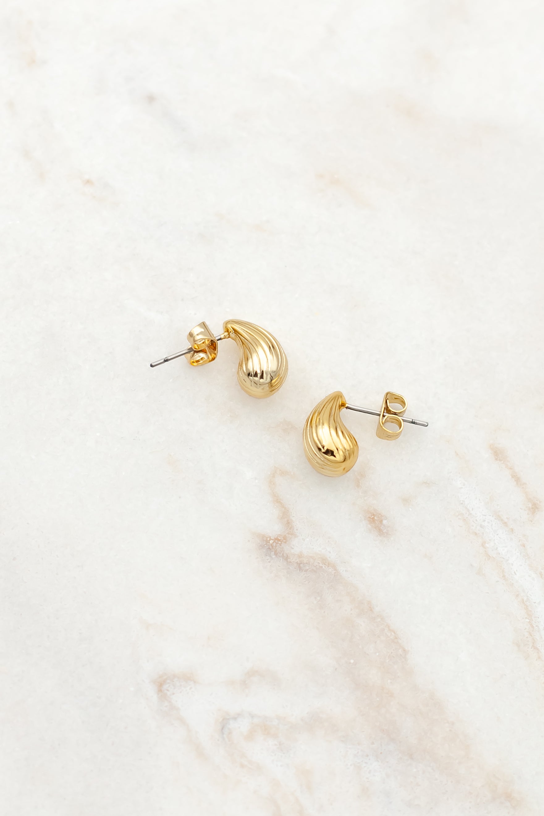 Daria drop earrings
