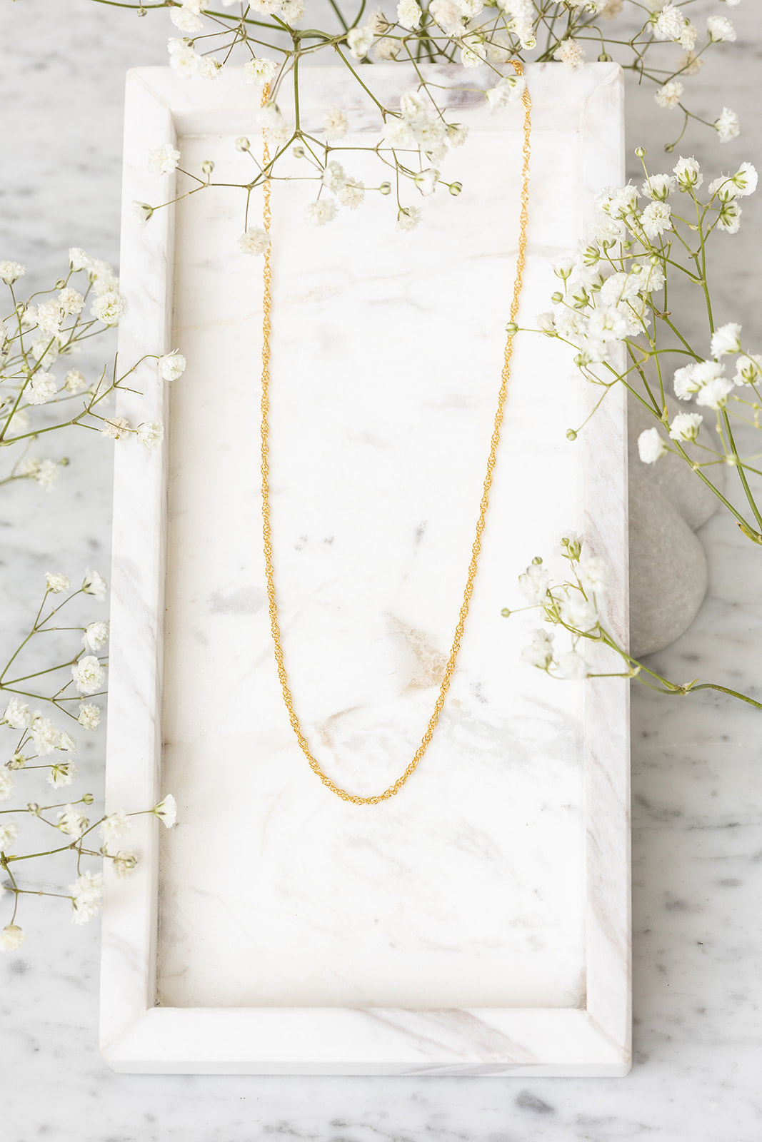 Lily chain necklace