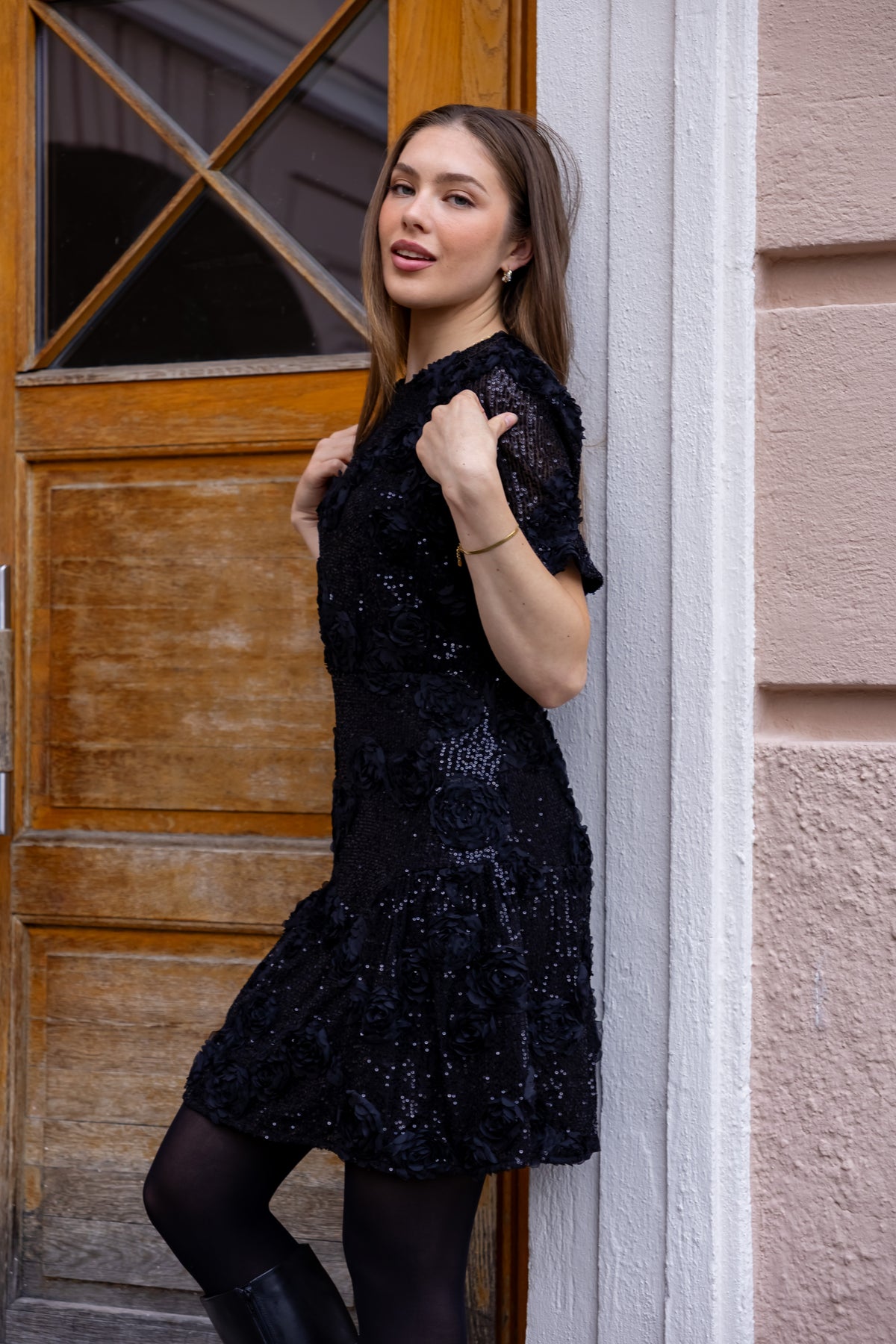 Secrets by B AW26 Ayla kjole black